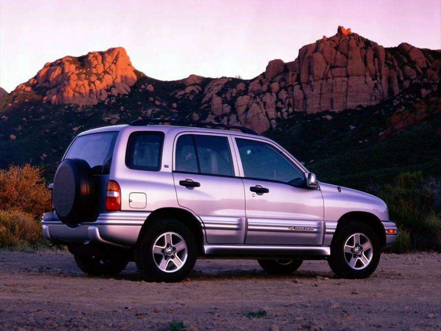 Chevrolet Tracker 1999 года  (фото 15 из 22)